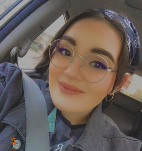 Meet your Posher, Olivia